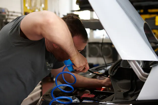 Touring Garage & Carrosserie Baur AG