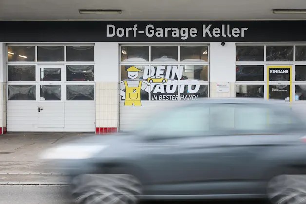 Dorf-Garage Keller