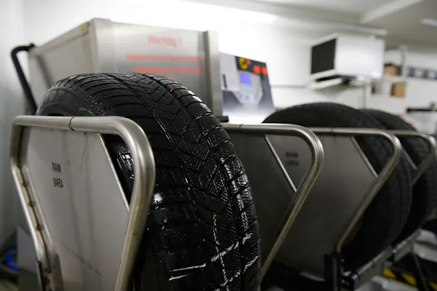 Touring Garage & Carrosserie Baur AG