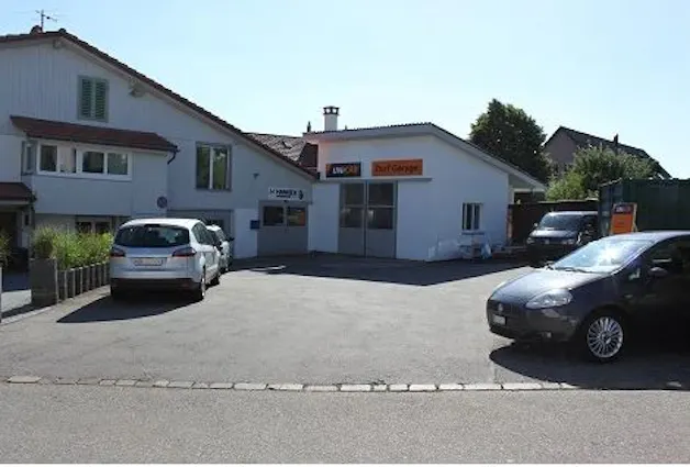 Dorfgarage Martinez