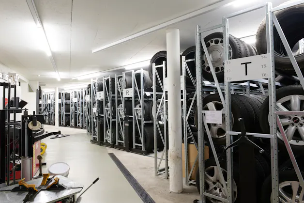 Touring Garage & Carrosserie Baur AG
